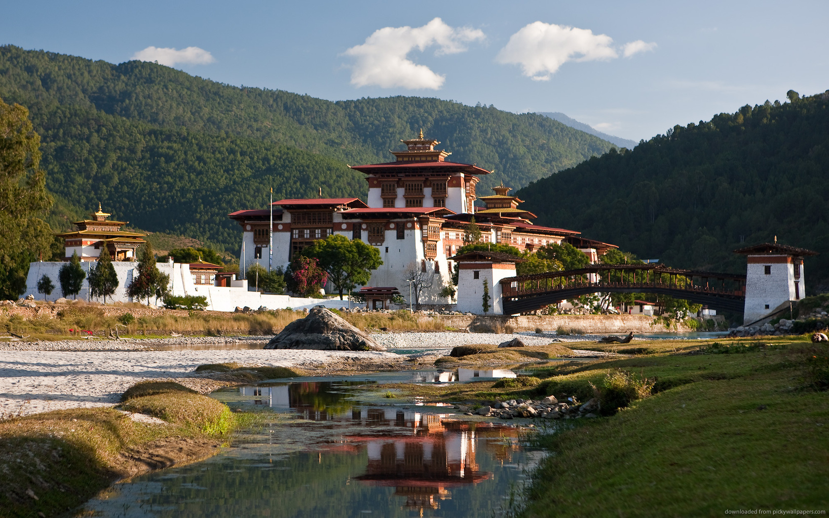 Explore Bhutan Tour 7N-8D