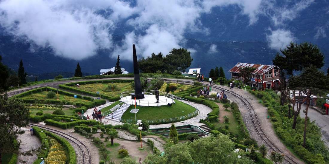 Gangtok Lachung and Darjeeling Family Package